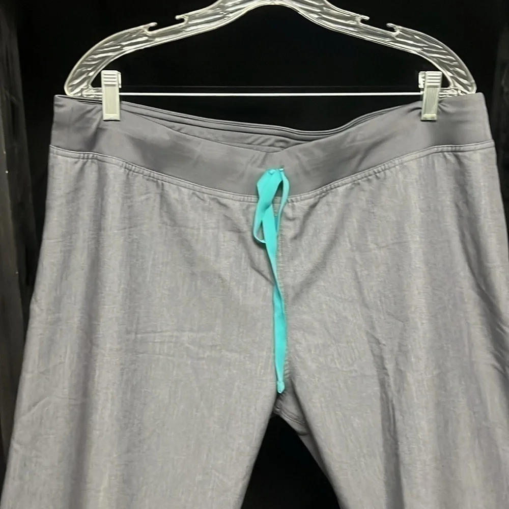 Figs size xl